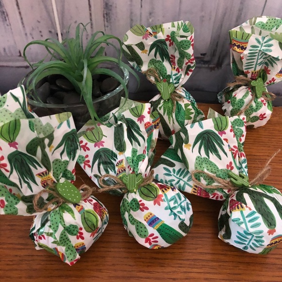 3 Bath Fizzies Infused with Coconut Oil - Picture 2 of 3